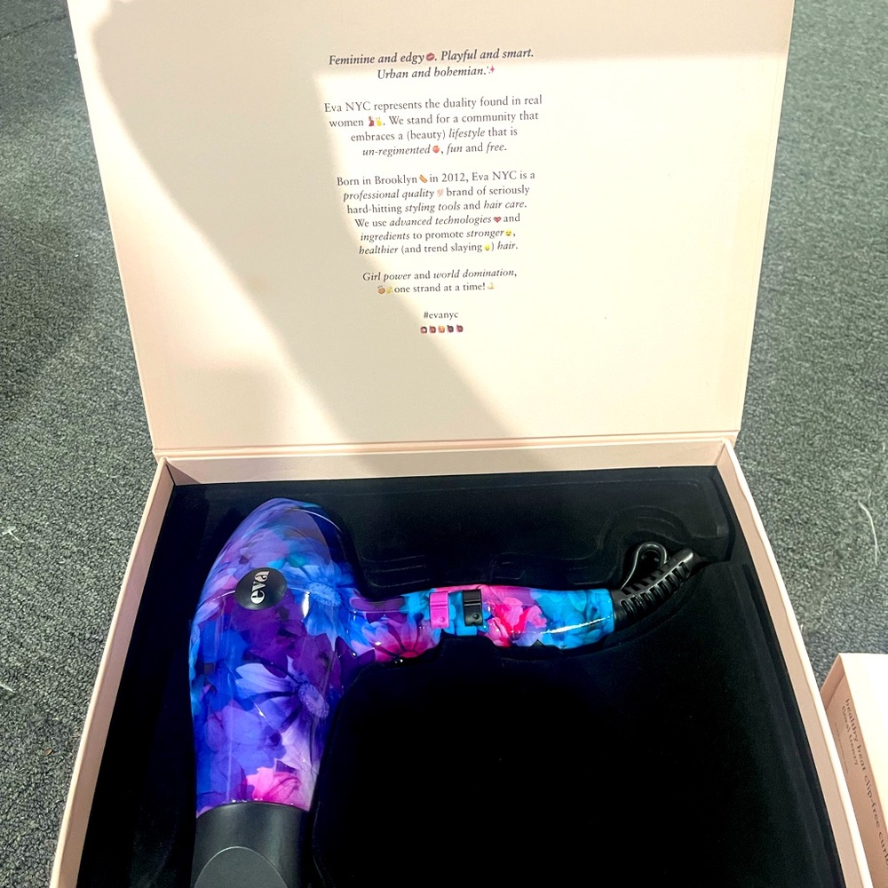 EVA NYC FLORAL FRENZY BLOW DRYER